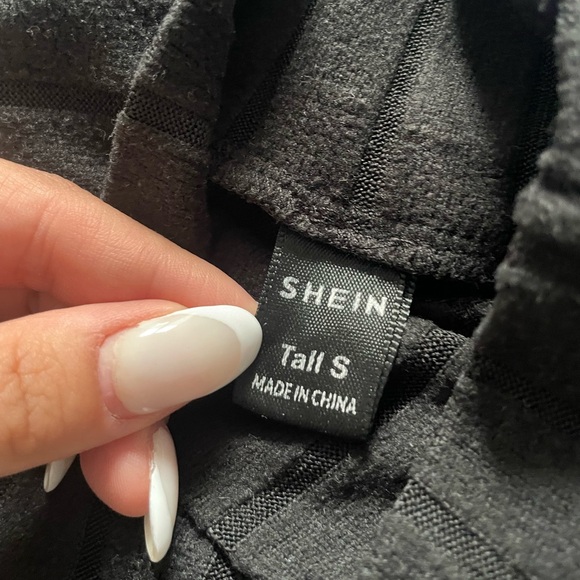 black turtleneck with stripe - Picture 3 of 3